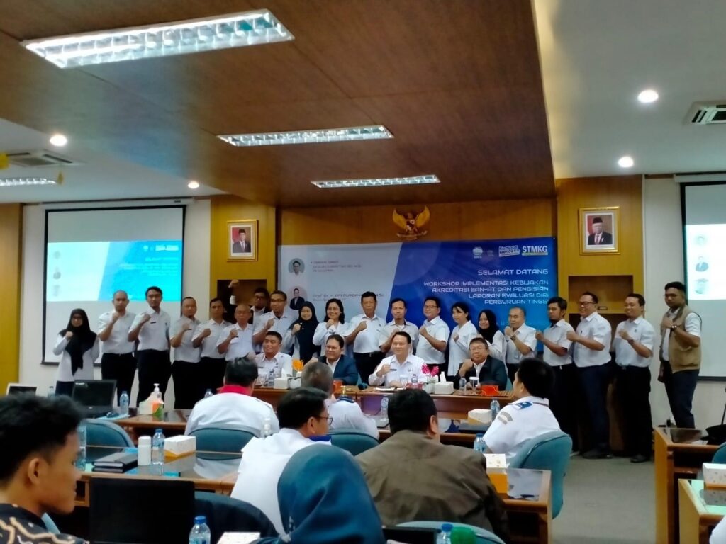 TINGKATKAN MUTU PENDIDIKAN: STMKG LAKSANAKAN WORKSHOP BERSAMA DEWAN EKSEKUTIF BAN-PT