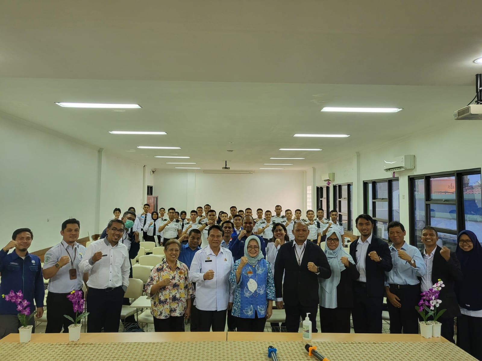 STMKG LAKSANAKAN PELATIHAN ASESOR KOMPETENSI BERSAMA BADAN NASIONAL SERTIFIKASI PROFESI