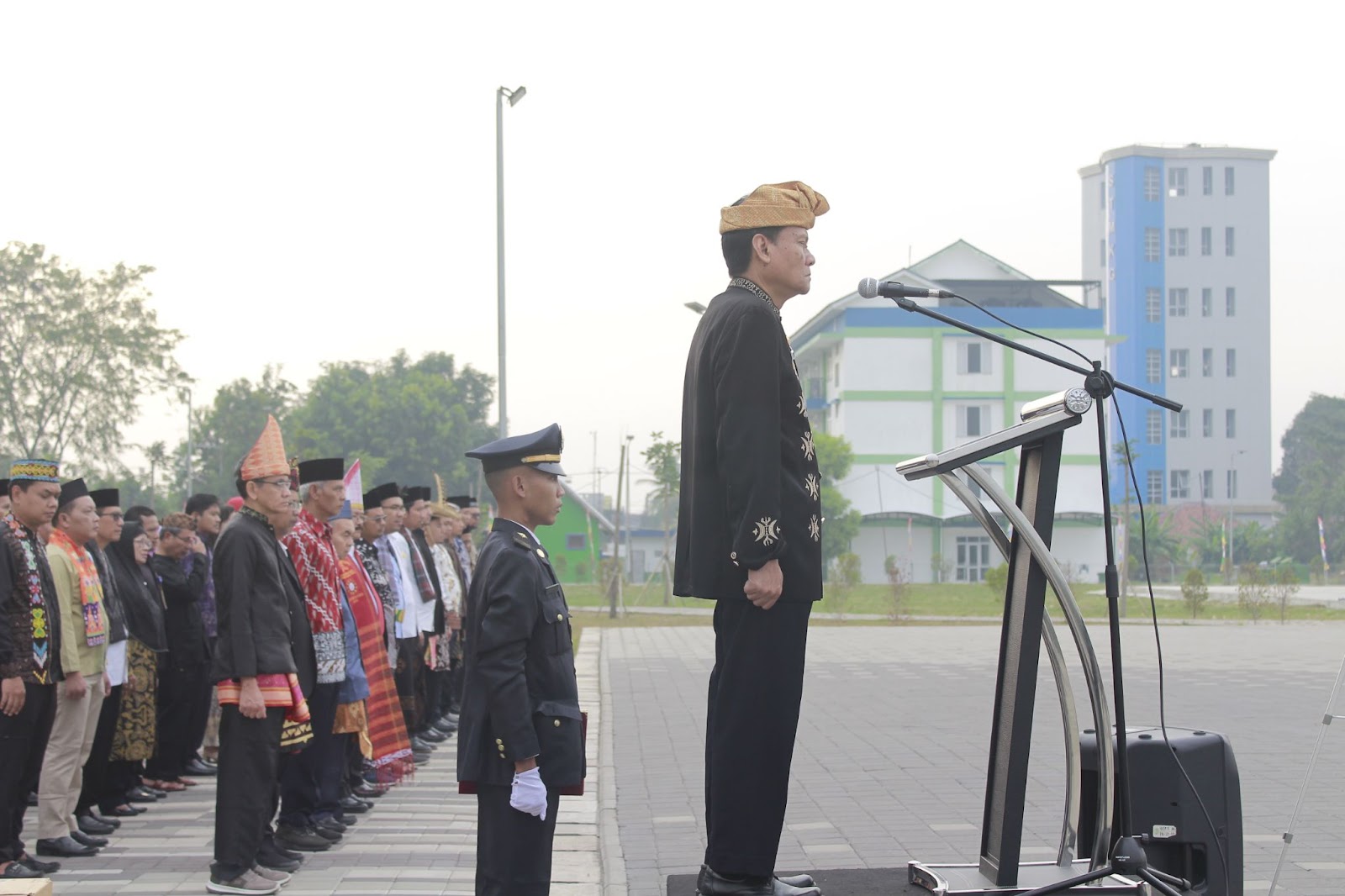 UPACARA HUT KE-79 RI DAN PENUTUPAN SEMESTER GENAP: MOMENTUM STMKG PERKUAT SINERGITAS DAN KUALITAS SDM MENUJU INDONESIA MAJU