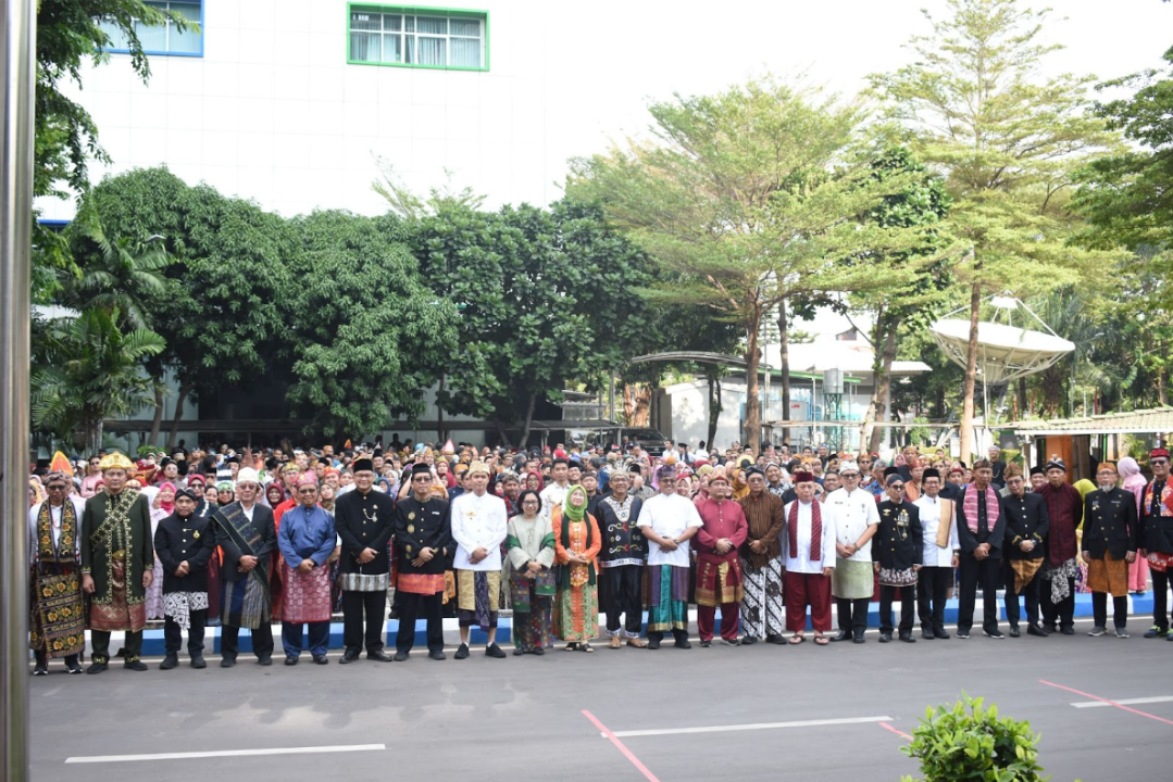 UPACARA HUT KE-79 RI DAN PENUTUPAN SEMESTER GENAP: MOMENTUM STMKG PERKUAT SINERGITAS DAN KUALITAS SDM MENUJU INDONESIA MAJU