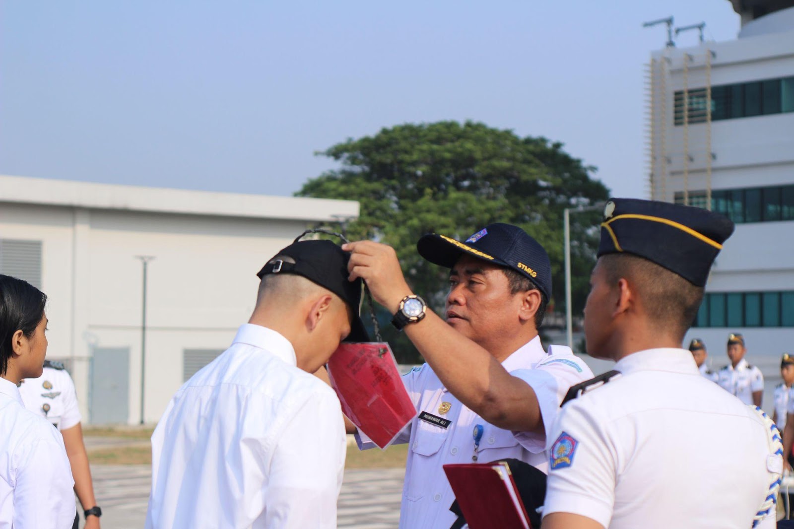 SIAP BINA FISIK DAN MENTAL CALON TARUNA/I BARU, STMKG GELAR UPACARA PEMBUKAAN MADABINTAL TAHUN 2024 