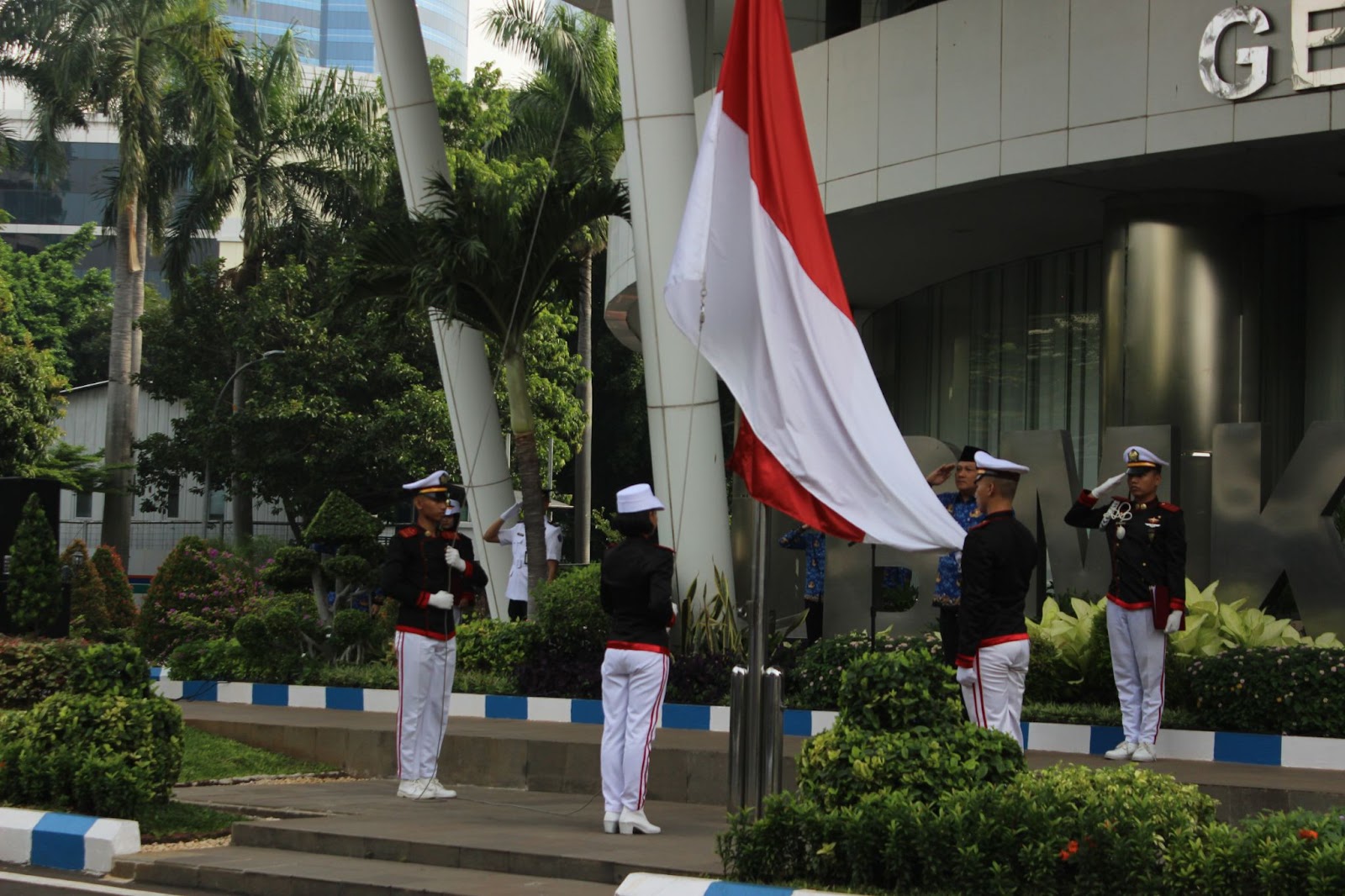 WUJUDKAN SEMANGAT KEPAHLAWANAN DAN LANGKAH MAJU BANGSA, BMKG GELAR UPACARA PERINGATAN HARI PAHLAWAN 2024 